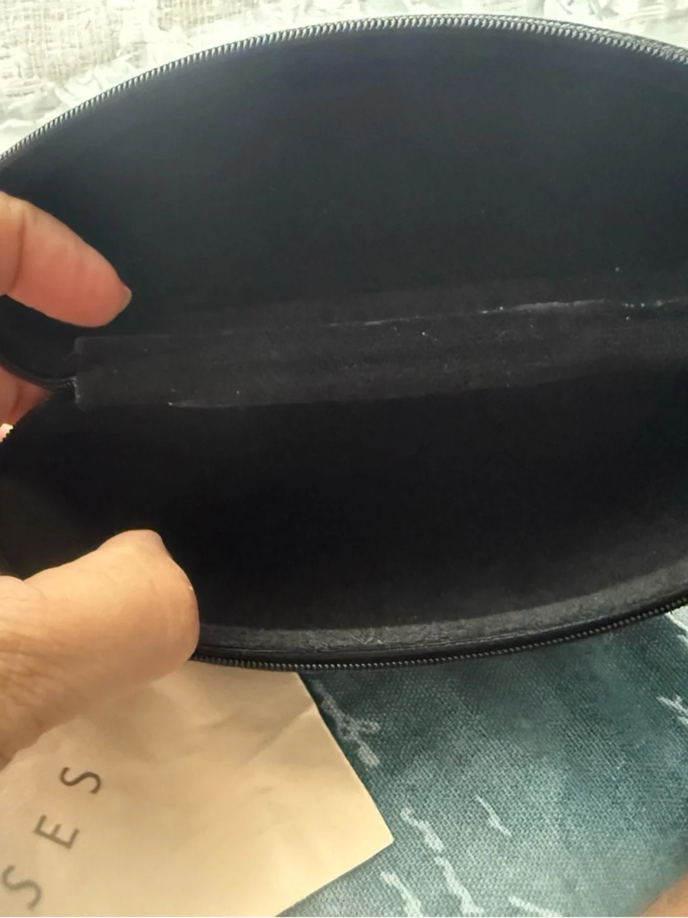 Maui Jim sport Black sunglasses cloth and Embossed Logo Sunglass Case with clip